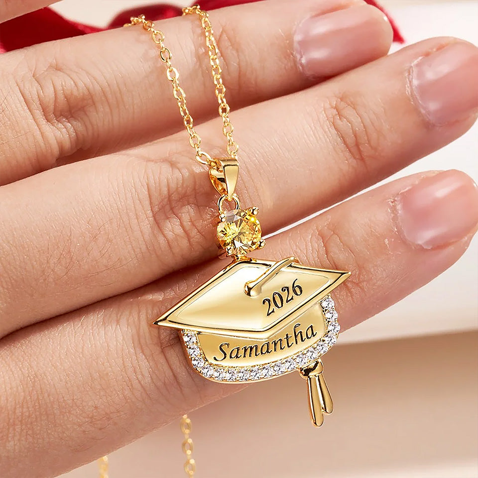 Collier personnalisé de diplôme avec pierre de naissance