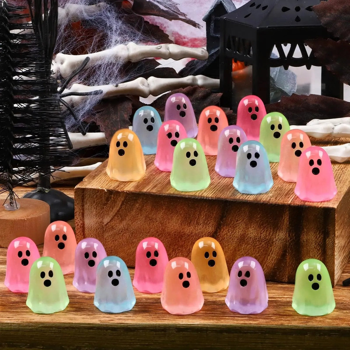 Glow-in-the-Dark Cute Ghost Resin Bead Set