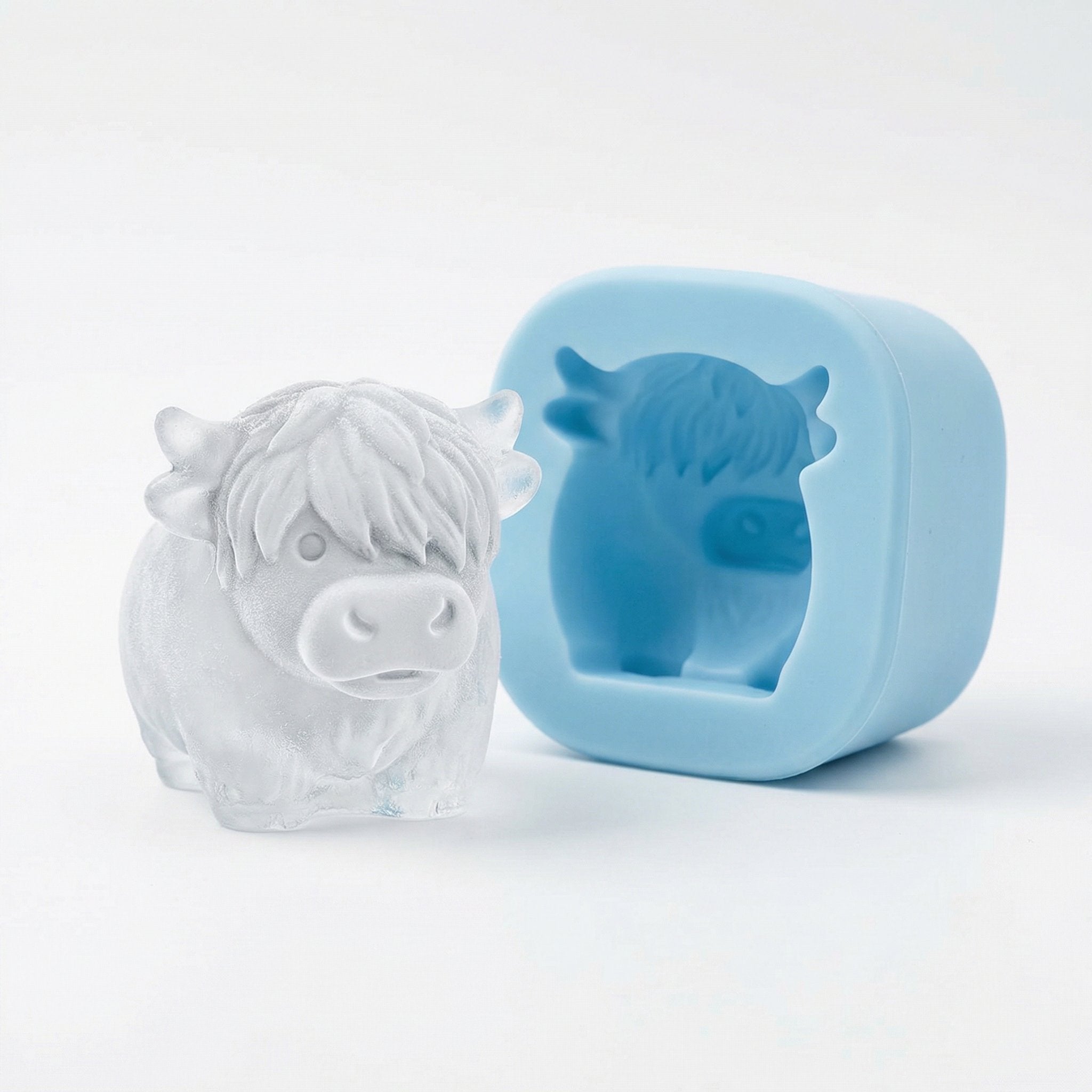 Mini Highland Cow Ice Cube & Dessert Mold Cute 3D Ice for Drinks