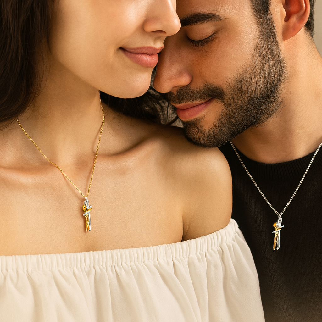 Hug Couple 925 Silver Necklace