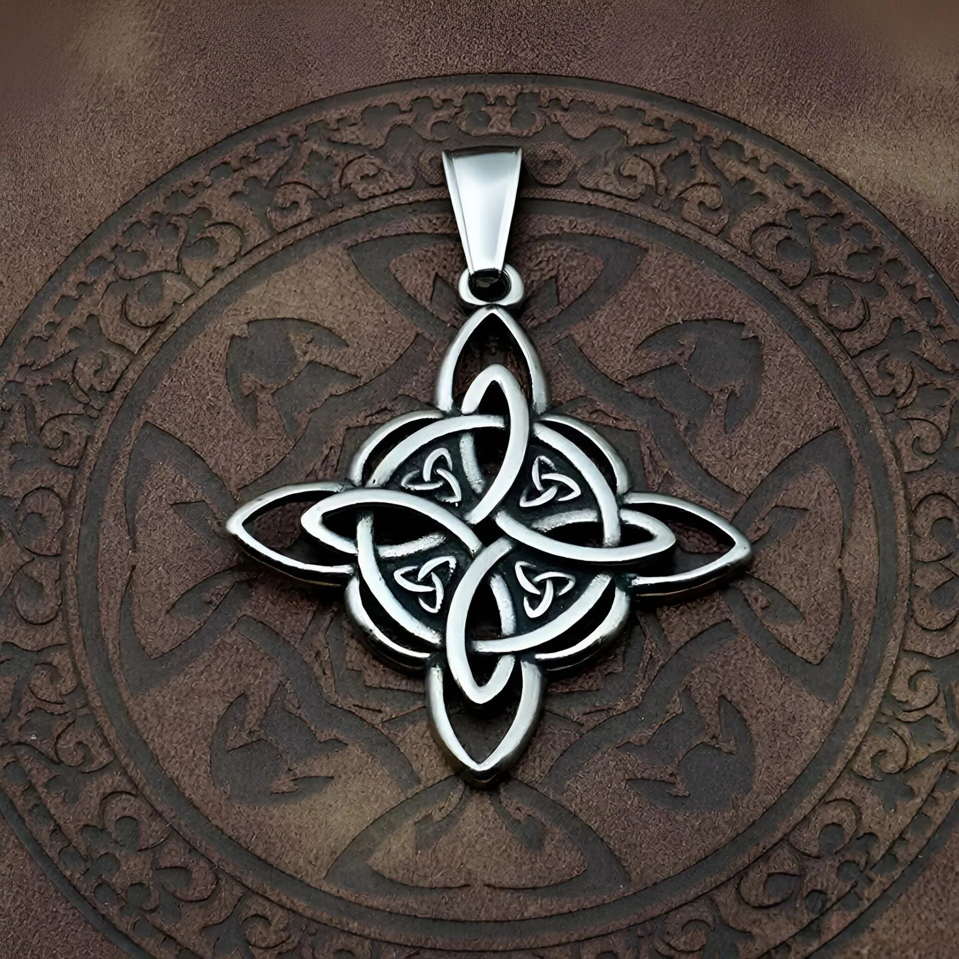 Witch's Knot Necklace