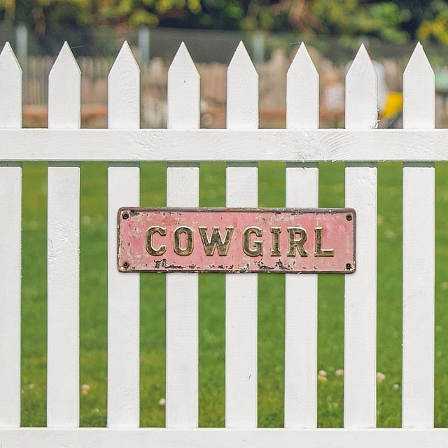 Love You, Bye – Vintage Metal Wall Sign