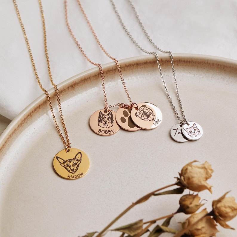 Custom Pet Portrait Necklace Pet Memorial Jewelry Gift for Lover