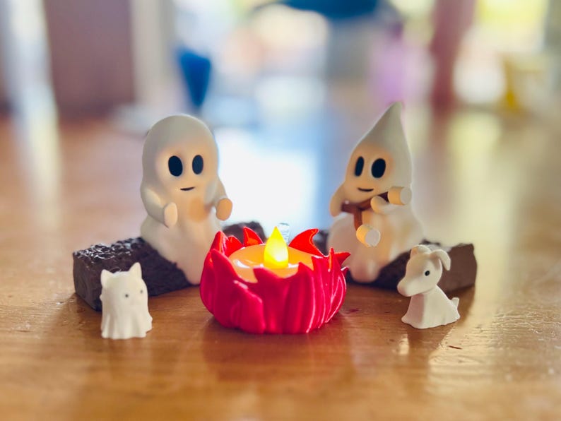 Ghost Campfire Gathering-Spooky Halloween Decor-Cute Ghost Figurine Set